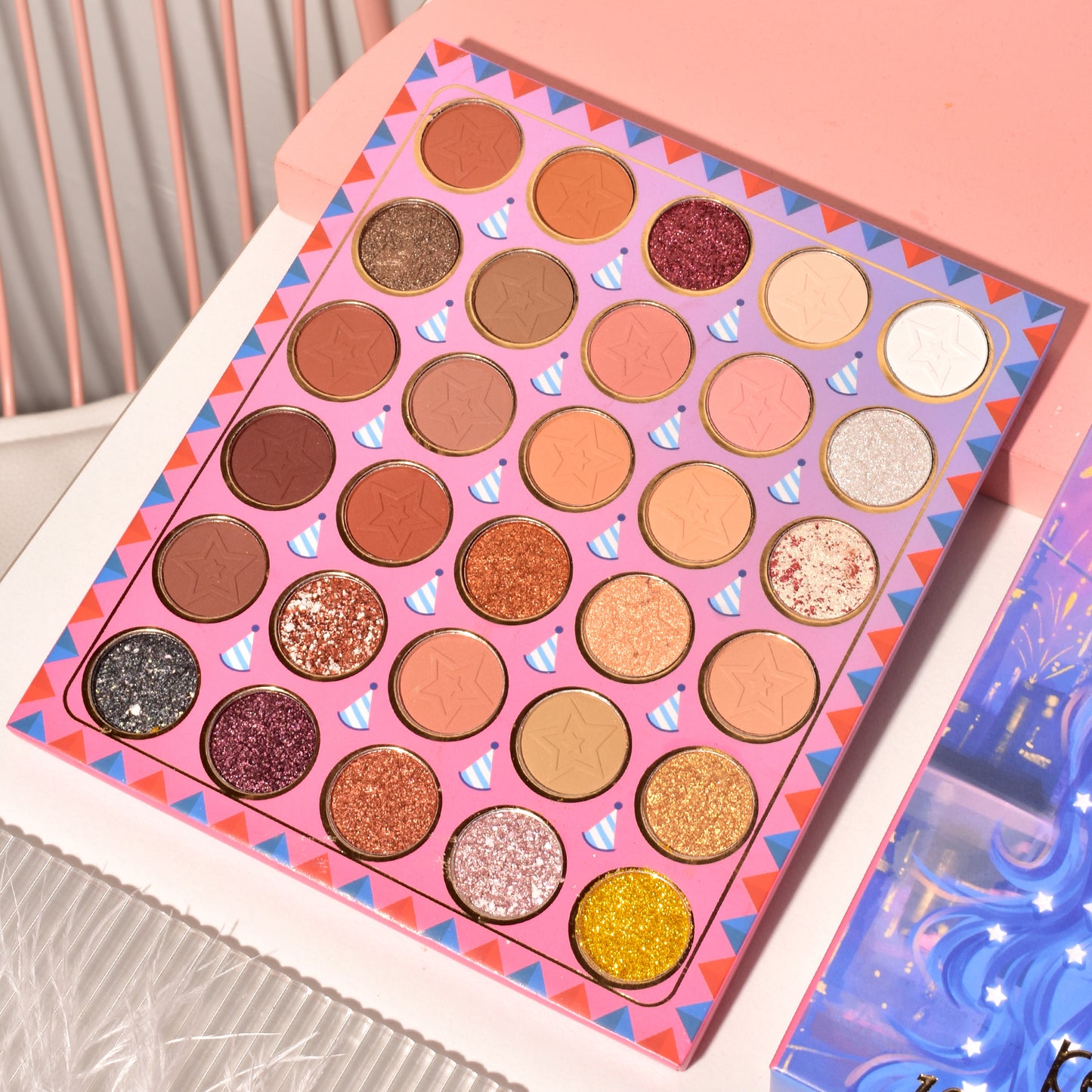 KEVIN & COCO - 102 Colors Freedom Girl Eyeshadow Palette Set