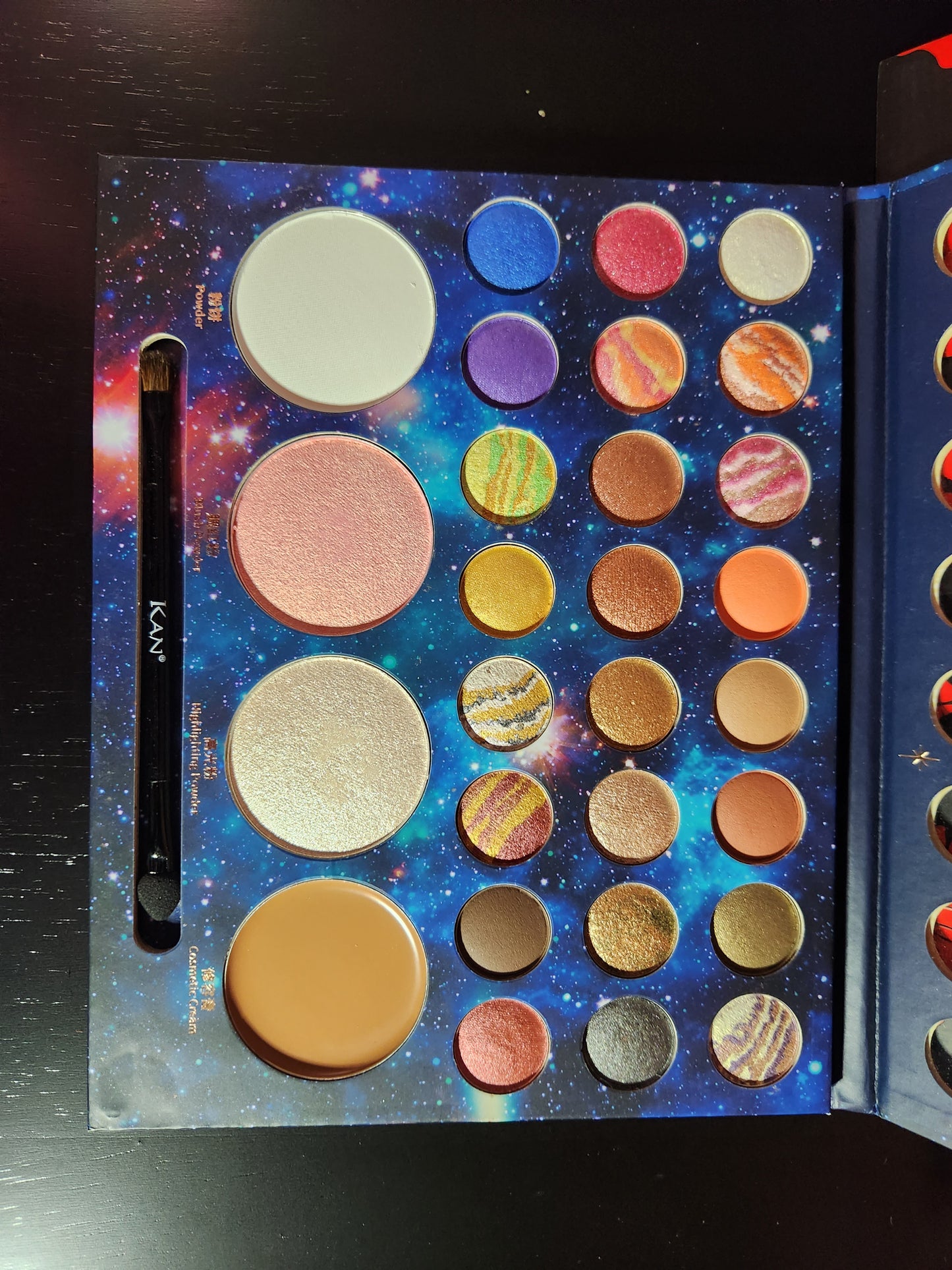 KAN Eyeshadow Palette - 28 Colors