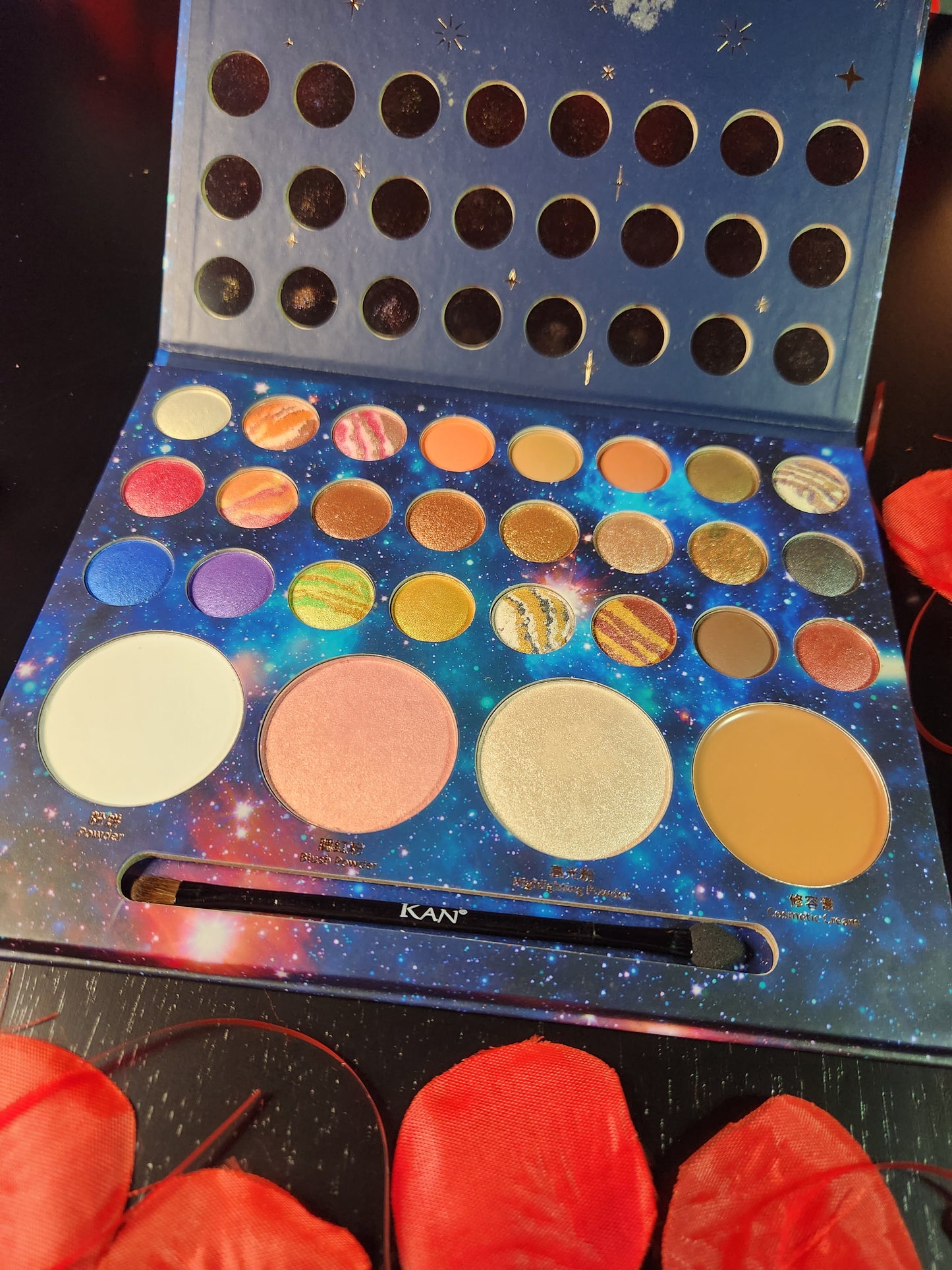 KAN Eyeshadow Palette - 28 Colors