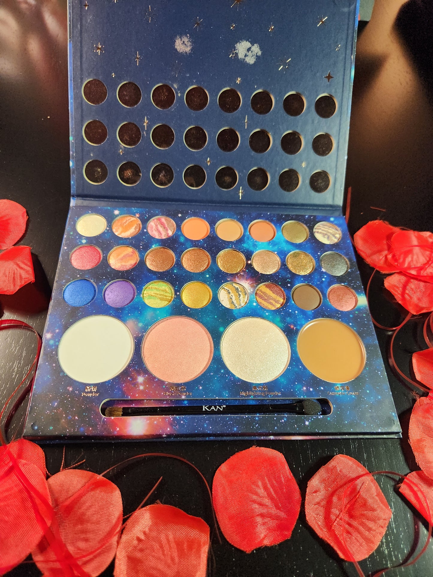 KAN Eyeshadow Palette - 28 Colors