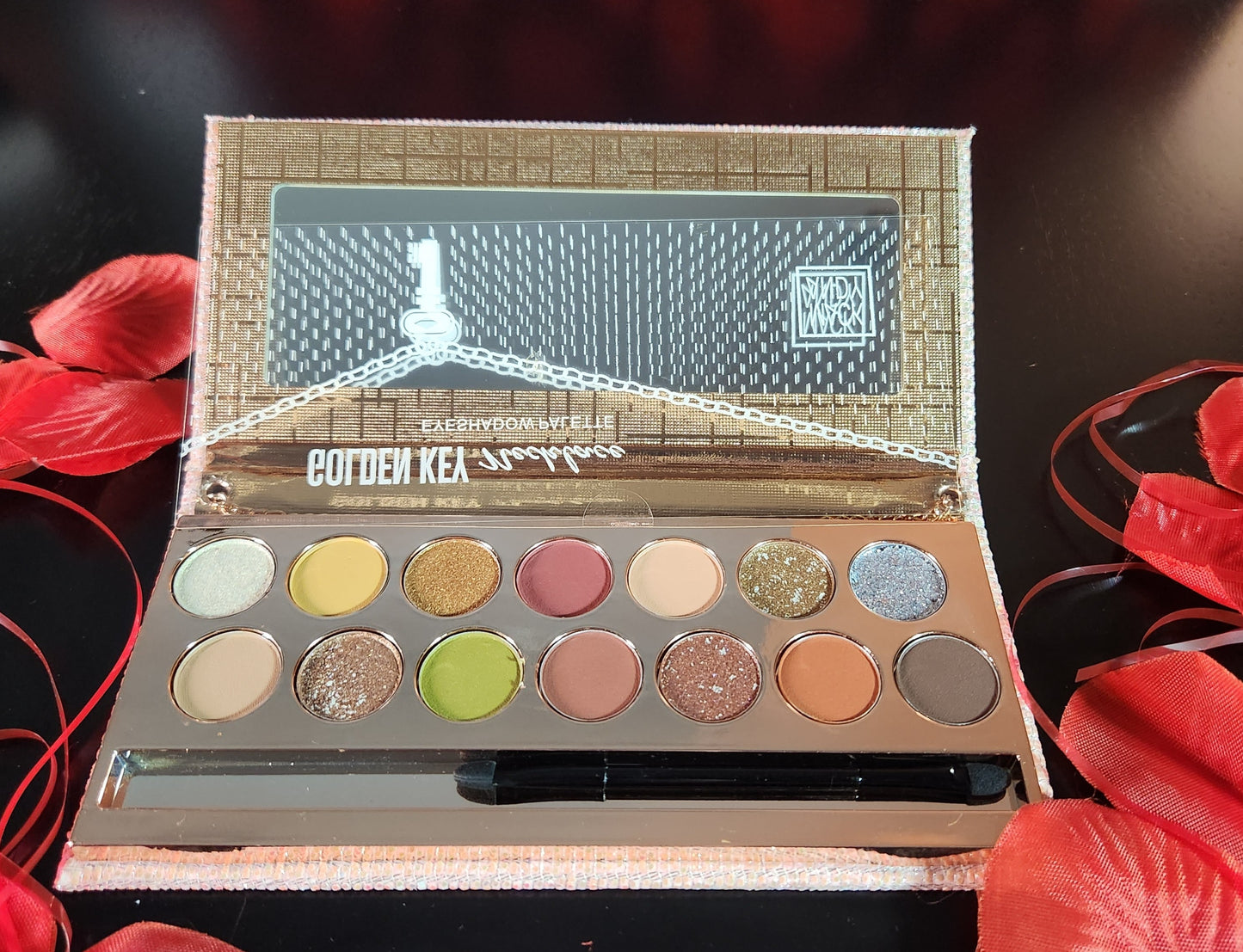 Eyeshadow Palette Purse with Chain