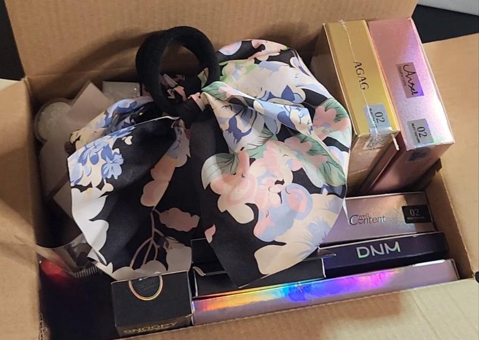 Example 20 PCS with freebies 😊