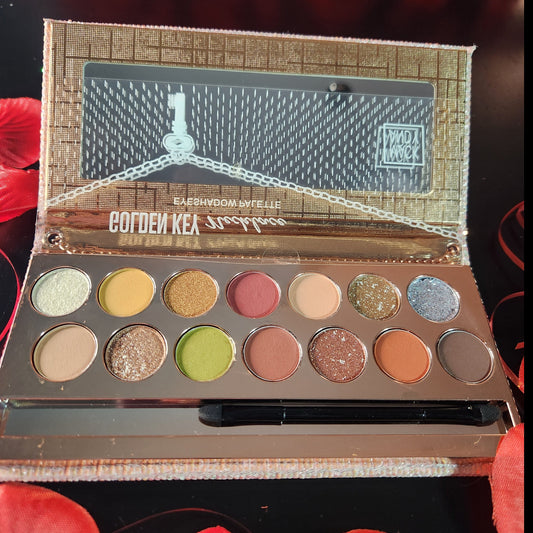 Eyeshadow Palette Purse with Chain
